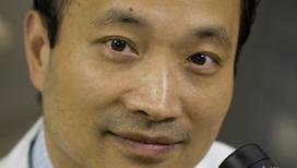 Dr Ming Wang formal photo