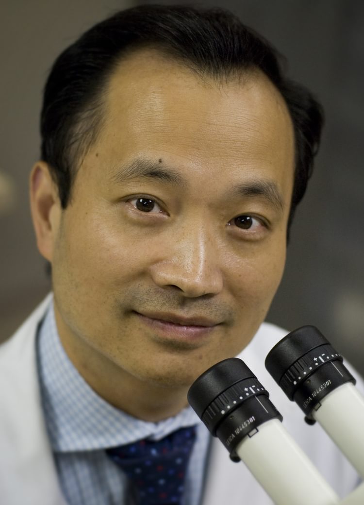 Dr Ming Wang formal photo